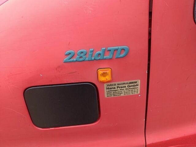 Красный Фольксваген Другая, объемом двигателя 2.8 л и пробегом 350 тыс. км за 4000 $, фото 4 на Automoto.ua