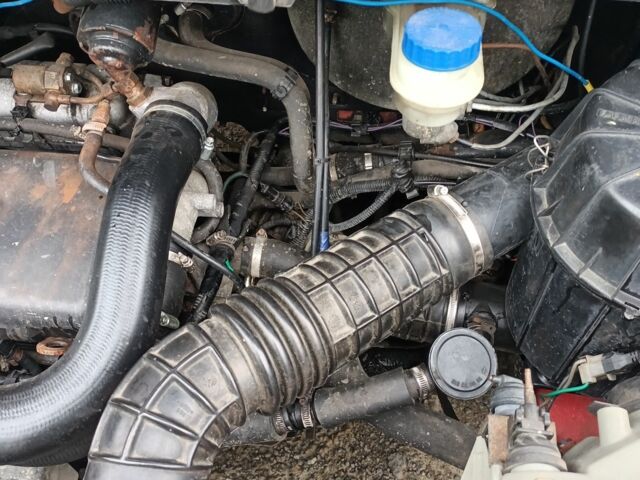 Красный Фольксваген Другая, объемом двигателя 2.8 л и пробегом 350 тыс. км за 4000 $, фото 9 на Automoto.ua