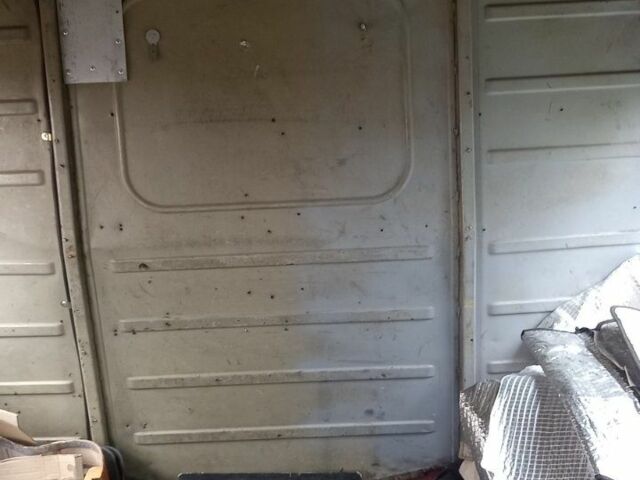 Красный Фольксваген Другая, объемом двигателя 0 л и пробегом 500 тыс. км за 2028 $, фото 3 на Automoto.ua