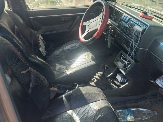 Красный Фольксваген Другая, объемом двигателя 1.6 л и пробегом 742 тыс. км за 600 $, фото 3 на Automoto.ua