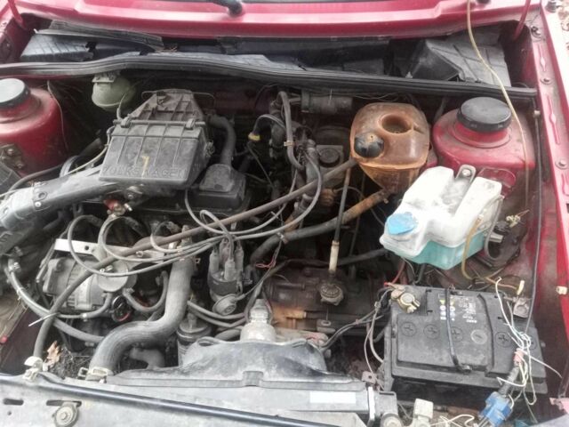 Червоний Фольксваген Інша, об'ємом двигуна 1.6 л та пробігом 320 тис. км за 1064 $, фото 2 на Automoto.ua