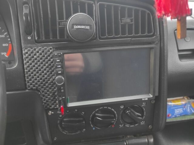 Красный Фольксваген Другая, объемом двигателя 1.8 л и пробегом 347 тыс. км за 1700 $, фото 2 на Automoto.ua