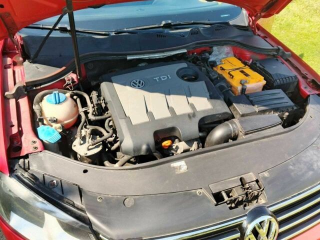 Красный Фольксваген Другая, объемом двигателя 1.6 л и пробегом 272 тыс. км за 8100 $, фото 5 на Automoto.ua