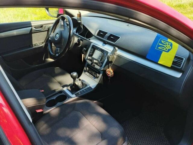 Красный Фольксваген Другая, объемом двигателя 1.6 л и пробегом 272 тыс. км за 8100 $, фото 4 на Automoto.ua