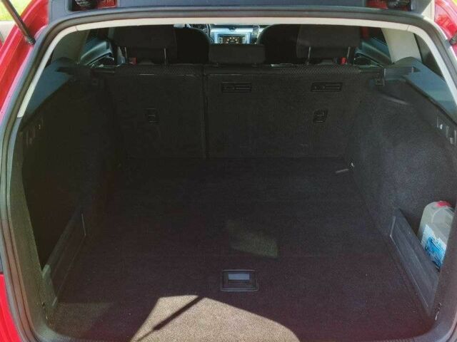 Красный Фольксваген Другая, объемом двигателя 1.6 л и пробегом 272 тыс. км за 8100 $, фото 6 на Automoto.ua