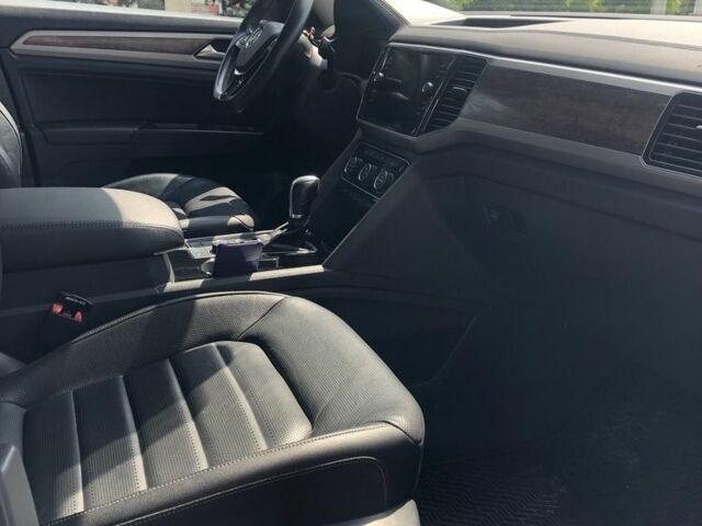 Красный Фольксваген Другая, объемом двигателя 3.6 л и пробегом 104 тыс. км за 25300 $, фото 7 на Automoto.ua