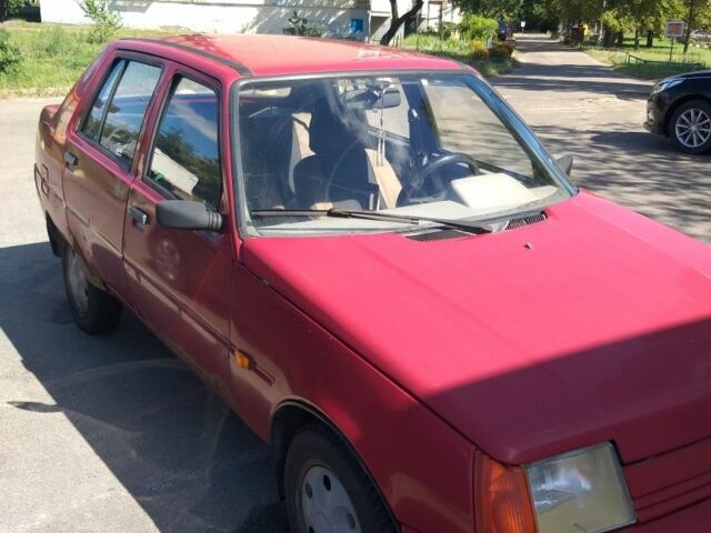 Красный Фольксваген Другая, объемом двигателя 1.2 л и пробегом 216 тыс. км за 481 $, фото 1 на Automoto.ua