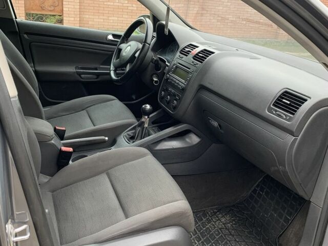 Серый Фольксваген Другая, объемом двигателя 1.6 л и пробегом 300 тыс. км за 3650 $, фото 4 на Automoto.ua