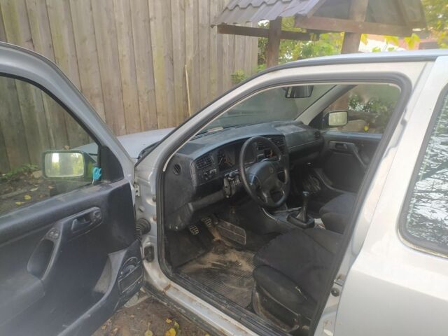 Сірий Фольксваген Інша, об'ємом двигуна 1.8 л та пробігом 100 тис. км за 600 $, фото 3 на Automoto.ua