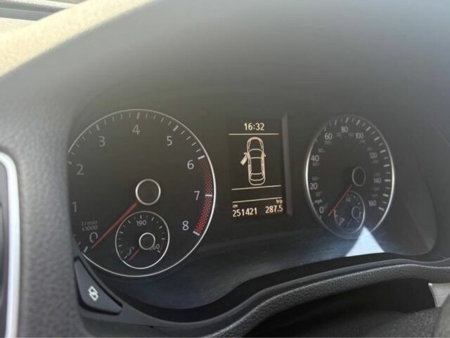 Серый Фольксваген Другая, объемом двигателя 2.5 л и пробегом 252 тыс. км за 9700 $, фото 6 на Automoto.ua