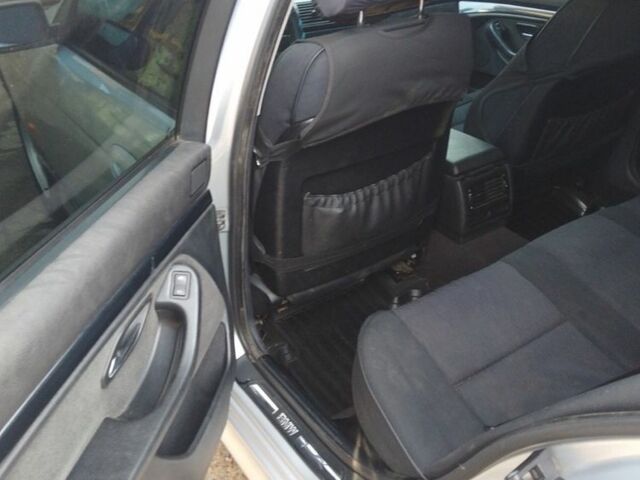 Серый Фольксваген Другая, объемом двигателя 2.5 л и пробегом 320 тыс. км за 4500 $, фото 3 на Automoto.ua