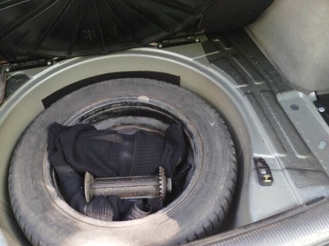 Серый Фольксваген Другая, объемом двигателя 2.5 л и пробегом 482 тыс. км за 4350 $, фото 8 на Automoto.ua