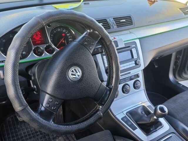 Сірий Фольксваген Інша, об'ємом двигуна 2 л та пробігом 234 тис. км за 6800 $, фото 4 на Automoto.ua