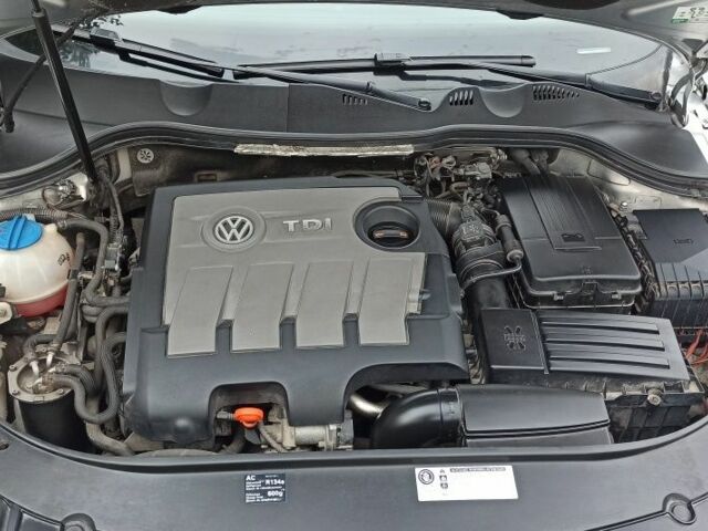 Сірий Фольксваген Інша, об'ємом двигуна 1.6 л та пробігом 260 тис. км за 8000 $, фото 4 на Automoto.ua