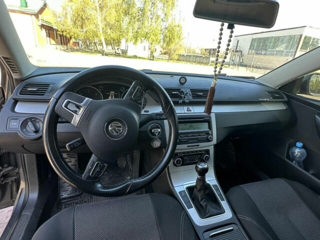 Сірий Фольксваген Інша, об'ємом двигуна 1.6 л та пробігом 250 тис. км за 7555 $, фото 2 на Automoto.ua