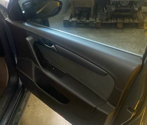 Серый Фольксваген Другая, объемом двигателя 1.6 л и пробегом 248 тыс. км за 9000 $, фото 14 на Automoto.ua