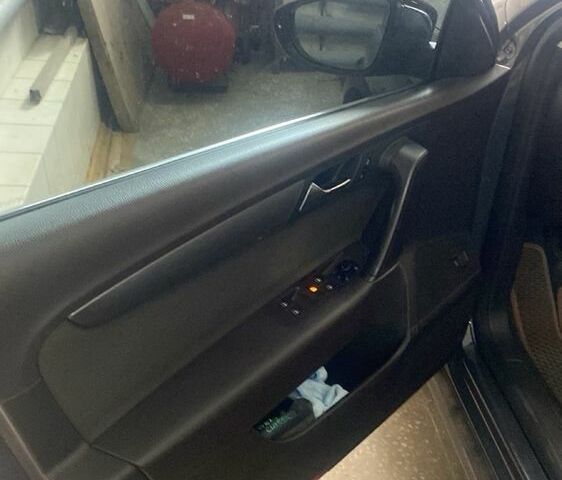 Серый Фольксваген Другая, объемом двигателя 1.6 л и пробегом 248 тыс. км за 9000 $, фото 9 на Automoto.ua