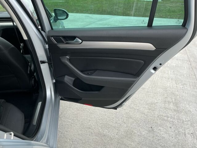 Серый Фольксваген Другая, объемом двигателя 2 л и пробегом 185 тыс. км за 21200 $, фото 7 на Automoto.ua