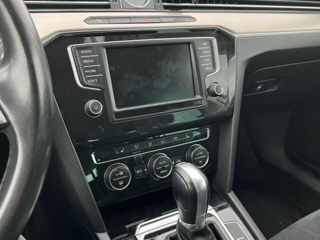 Серый Фольксваген Другая, объемом двигателя 2 л и пробегом 185 тыс. км за 21200 $, фото 2 на Automoto.ua