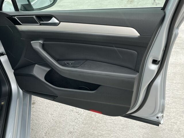 Серый Фольксваген Другая, объемом двигателя 2 л и пробегом 185 тыс. км за 21200 $, фото 3 на Automoto.ua