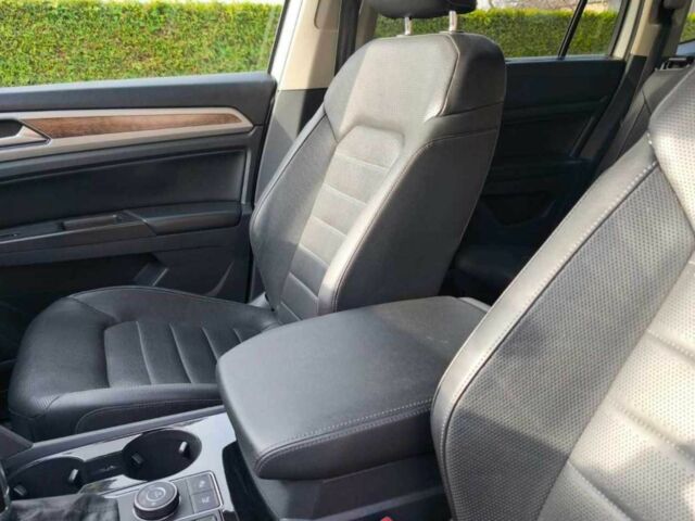 Серый Фольксваген Другая, объемом двигателя 3.6 л и пробегом 98 тыс. км за 18000 $, фото 19 на Automoto.ua