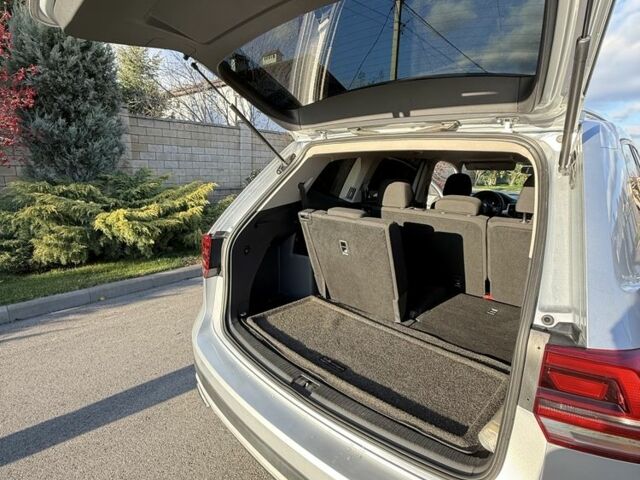 Сірий Фольксваген Інша, об'ємом двигуна 2 л та пробігом 132 тис. км за 18100 $, фото 6 на Automoto.ua