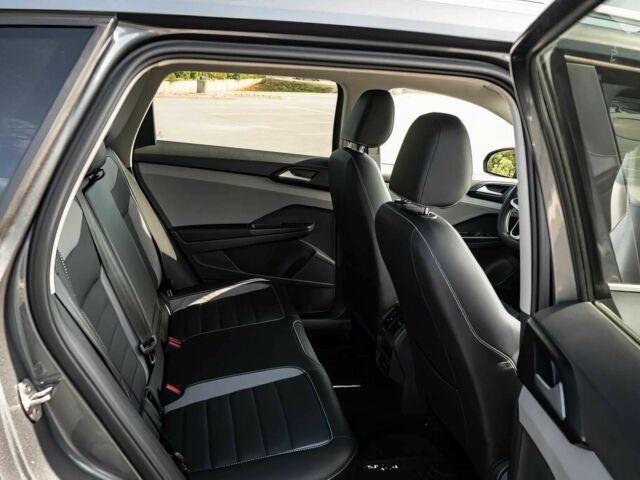 Сірий Фольксваген Інша, об'ємом двигуна 1.5 л та пробігом 21 тис. км за 16200 $, фото 12 на Automoto.ua