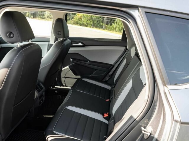 Сірий Фольксваген Інша, об'ємом двигуна 1.5 л та пробігом 21 тис. км за 16200 $, фото 13 на Automoto.ua