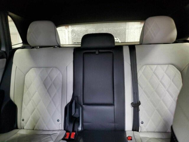 Сірий Фольксваген Інша, об'ємом двигуна 2 л та пробігом 10 тис. км за 12700 $, фото 9 на Automoto.ua