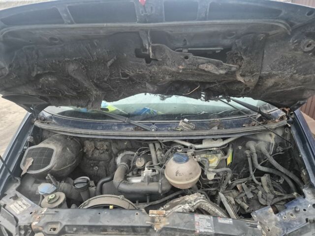 Синий Фольксваген Другая, объемом двигателя 2.5 л и пробегом 200 тыс. км за 1550 $, фото 9 на Automoto.ua