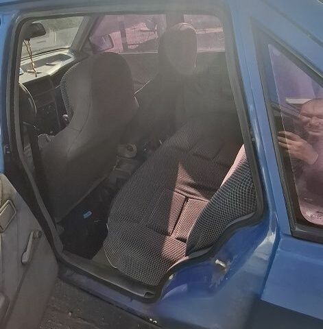 Синій Фольксваген Інша, об'ємом двигуна 1.3 л та пробігом 300 тис. км за 550 $, фото 5 на Automoto.ua