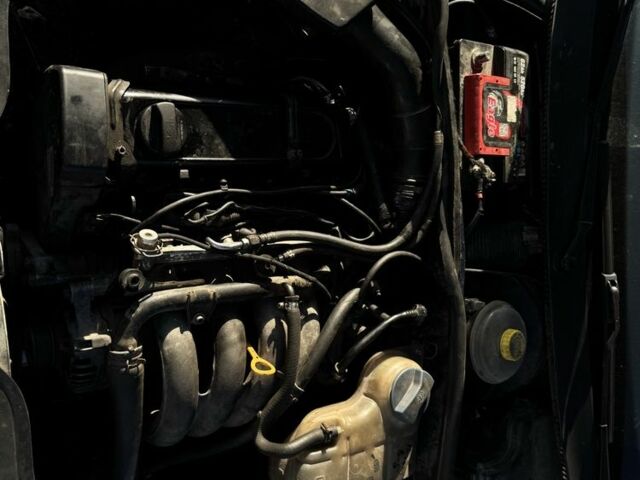 Синій Фольксваген Інша, об'ємом двигуна 1.6 л та пробігом 300 тис. км за 1450 $, фото 5 на Automoto.ua