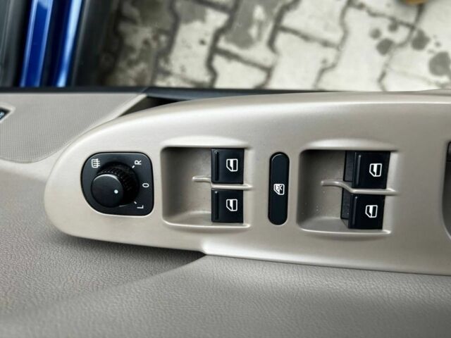 Синий Фольксваген Другая, объемом двигателя 1.8 л и пробегом 252 тыс. км за 7600 $, фото 10 на Automoto.ua