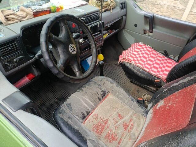 Фольксваген Другая 2001 в Павлограде на Automoto.ua Зеленый Фольксваген Другая, объемом двигателя 0 л и пробегом 100 тыс. км за 3200 $, фото 1 на Automoto.ua