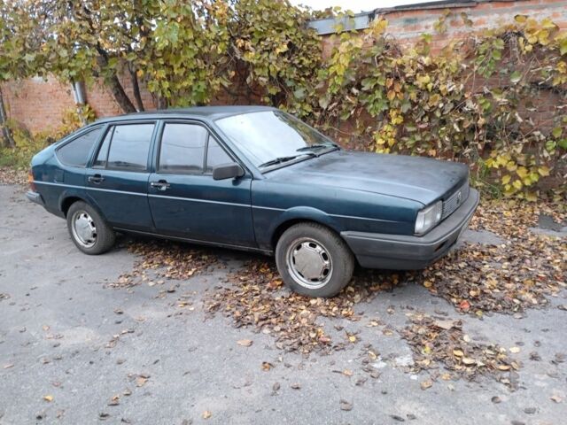 Зеленый Фольксваген Другая, объемом двигателя 1.6 л и пробегом 247 тыс. км за 1100 $, фото 1 на Automoto.ua