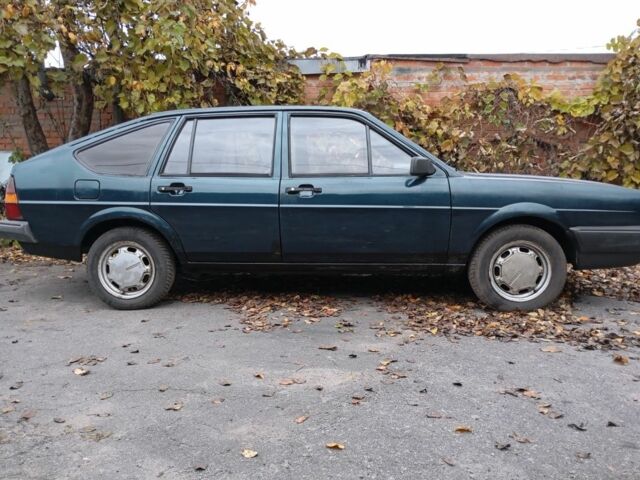 Зеленый Фольксваген Другая, объемом двигателя 1.6 л и пробегом 247 тыс. км за 1100 $, фото 4 на Automoto.ua