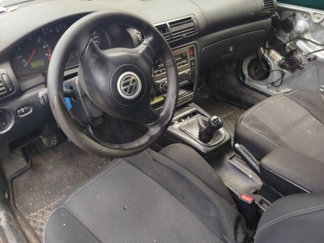 Зеленый Фольксваген Другая, объемом двигателя 1.6 л и пробегом 300 тыс. км за 500 $, фото 5 на Automoto.ua