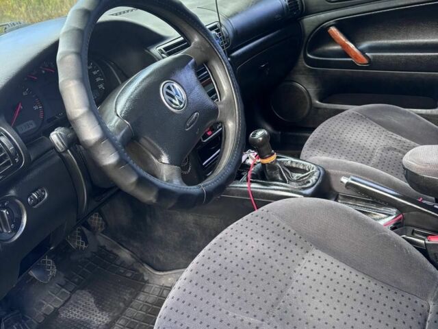 Зелений Фольксваген Інша, об'ємом двигуна 1.9 л та пробігом 300 тис. км за 3700 $, фото 4 на Automoto.ua