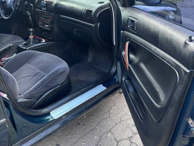 Зелений Фольксваген Інша, об'ємом двигуна 1.9 л та пробігом 300 тис. км за 3700 $, фото 1 на Automoto.ua