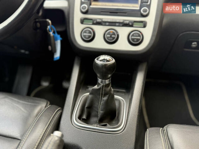 Белый Фольксваген Эос, объемом двигателя 1.39 л и пробегом 104 тыс. км за 8700 $, фото 19 на Automoto.ua