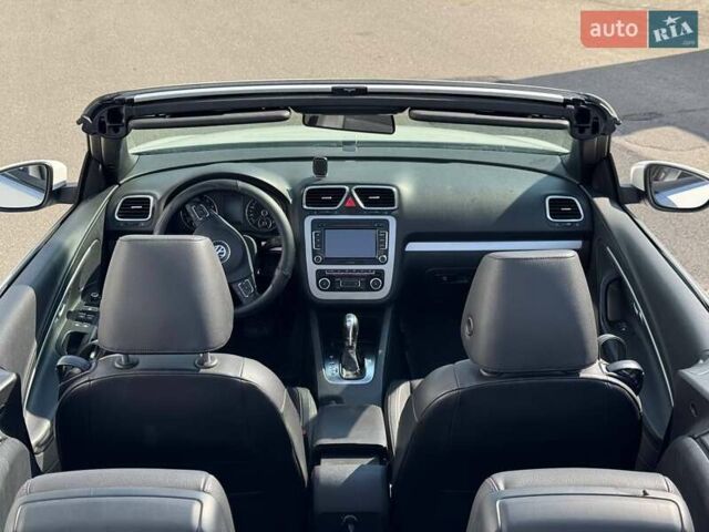 Фольксваген Еос 2011 у Борисполе на Automoto.ua Білий Фольксваген Еос, об'ємом двигуна 2 л та пробігом 198 тис. км за 7600 $, фото 4 на Automoto.ua