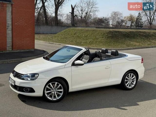 Фольксваген Еос 2011 у Борисполе на Automoto.ua Білий Фольксваген Еос, об'ємом двигуна 2 л та пробігом 198 тис. км за 7600 $, фото 5 на Automoto.ua
