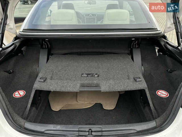 Белый Фольксваген Эос, объемом двигателя 1.98 л и пробегом 245 тыс. км за 9600 $, фото 19 на Automoto.ua