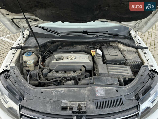 Белый Фольксваген Эос, объемом двигателя 1.98 л и пробегом 245 тыс. км за 9600 $, фото 20 на Automoto.ua