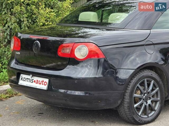 Чорний Фольксваген Еос, об'ємом двигуна 2 л та пробігом 124 тис. км за 6199 $, фото 21 на Automoto.ua