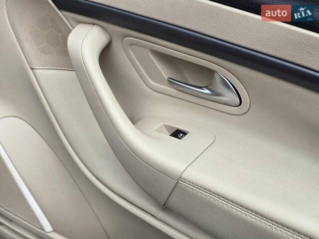 Чорний Фольксваген Еос, об'ємом двигуна 2 л та пробігом 124 тис. км за 6199 $, фото 18 на Automoto.ua