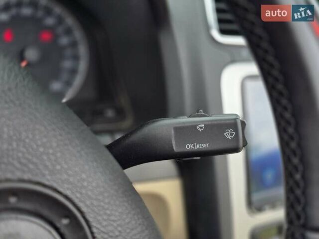 Чорний Фольксваген Еос, об'ємом двигуна 2 л та пробігом 124 тис. км за 6199 $, фото 55 на Automoto.ua