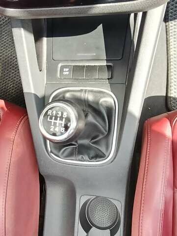 Черный Фольксваген Эос, объемом двигателя 1.4 л и пробегом 265 тыс. км за 8000 $, фото 14 на Automoto.ua