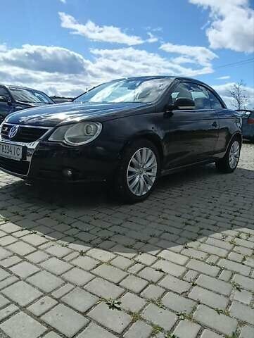 Черный Фольксваген Эос, объемом двигателя 1.4 л и пробегом 265 тыс. км за 8000 $, фото 7 на Automoto.ua