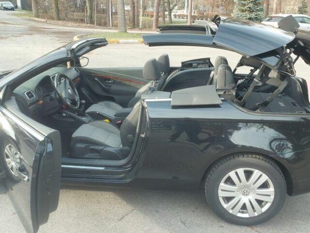 Чорний Фольксваген Еос, об'ємом двигуна 2 л та пробігом 266 тис. км за 7500 $, фото 4 на Automoto.ua